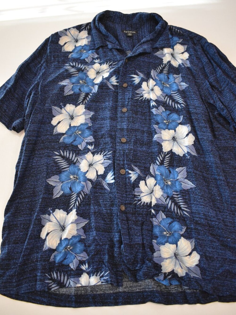 George Mens XL Blue Hawaiian Hibiscus Floral Tropical Short Sleeve Button Down